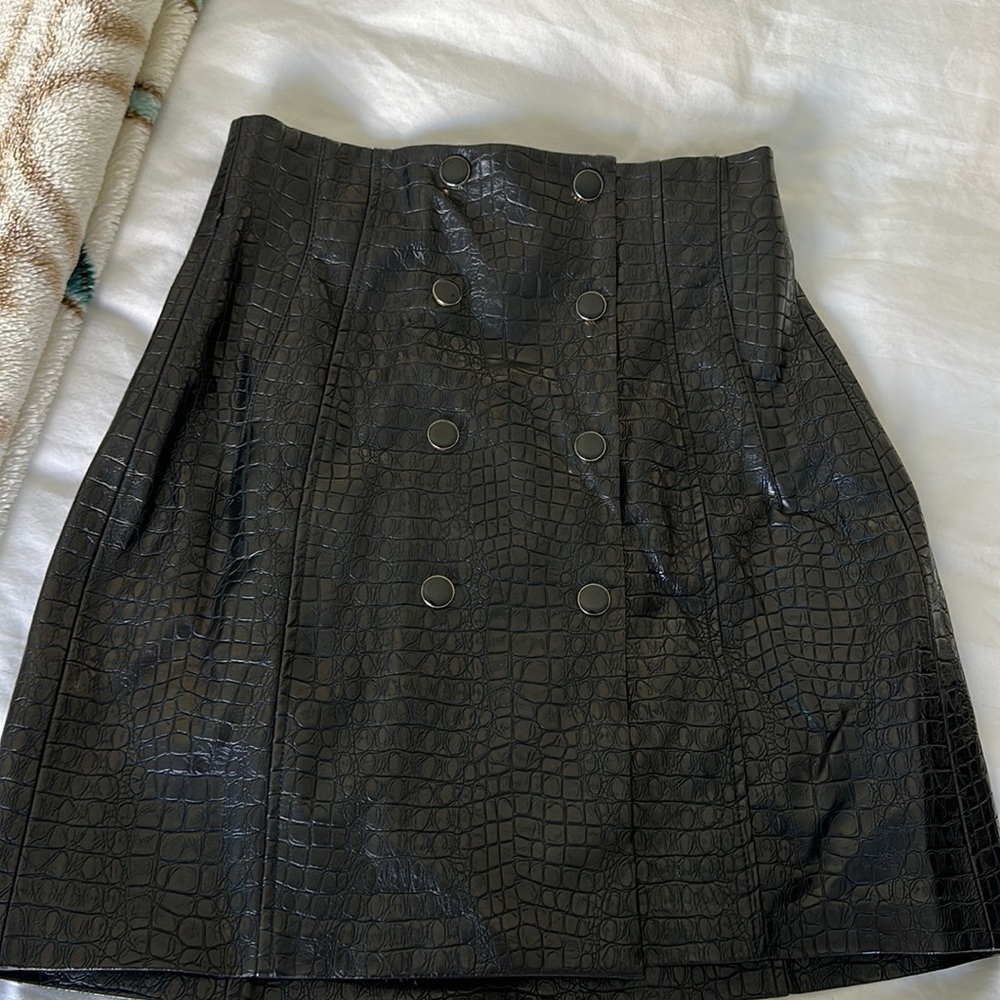 Zara woman, miniskirt, black leather